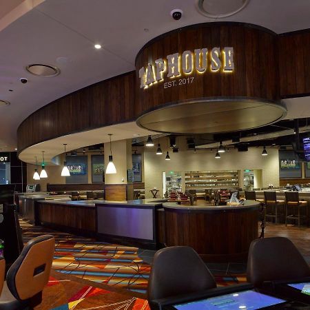 Bally'S Evansville Casino & Hotel Экстерьер фото