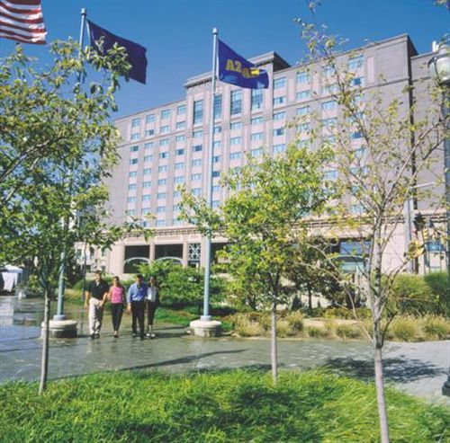 Bally'S Evansville Casino & Hotel Экстерьер фото