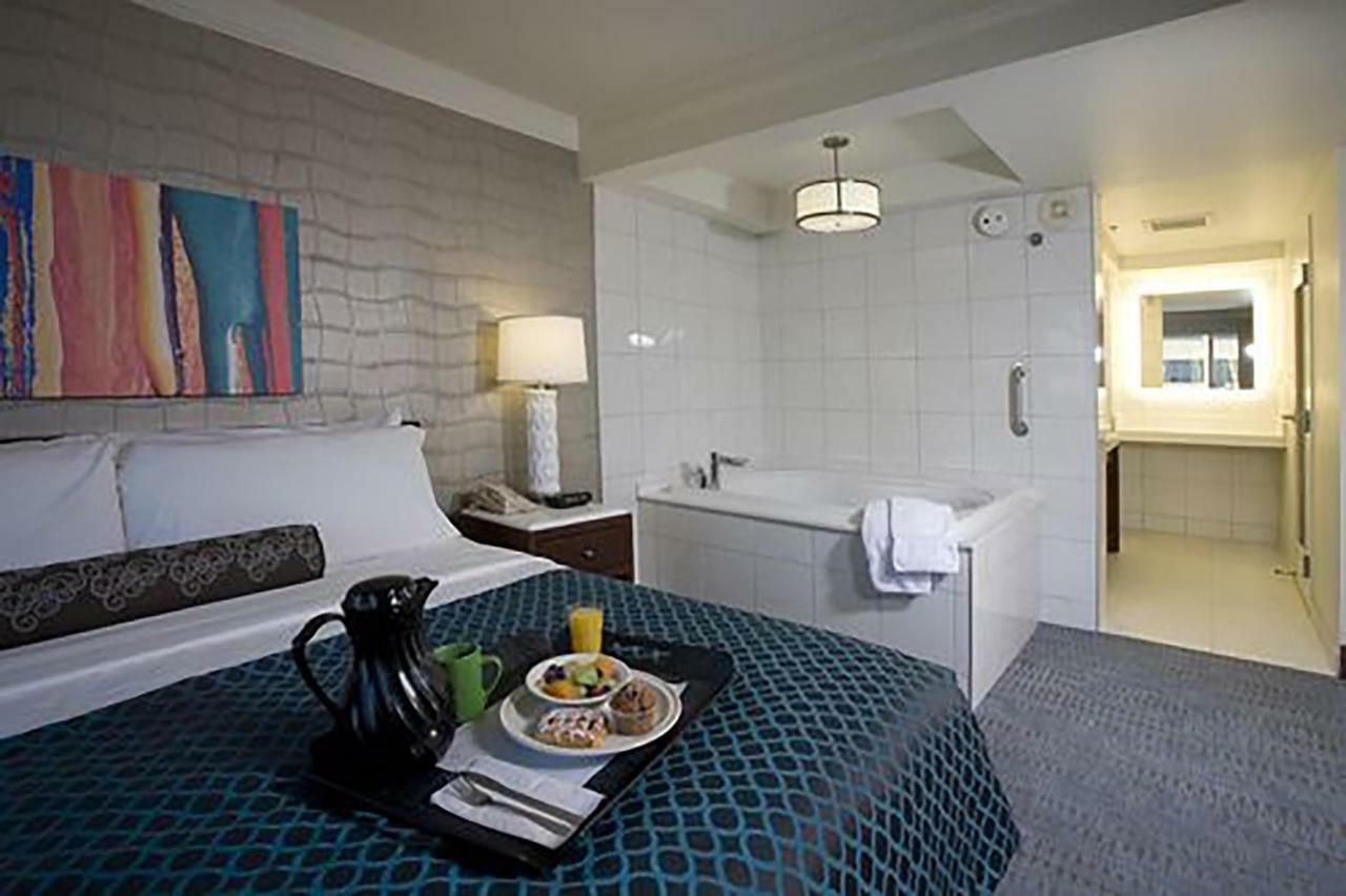 Bally'S Evansville Casino & Hotel Экстерьер фото
