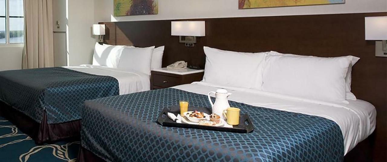 Bally'S Evansville Casino & Hotel Экстерьер фото